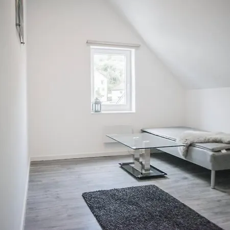 Modern 7 Min To Center Apartamento Bergen