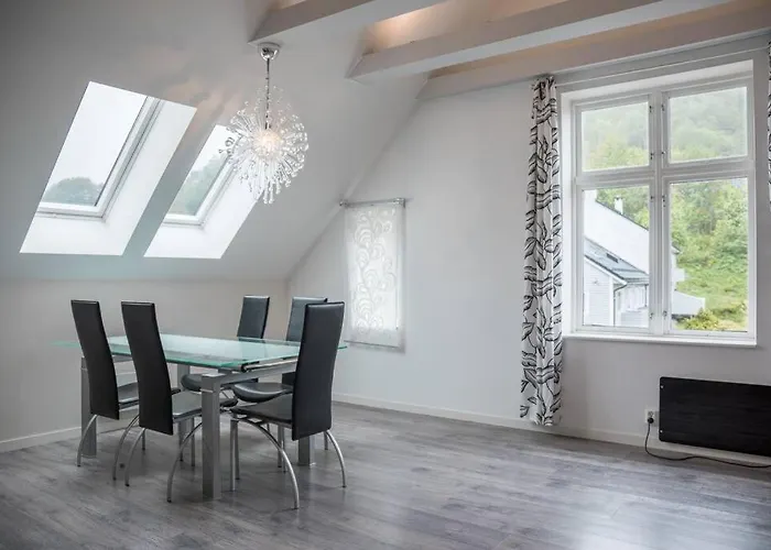 Modern 7 Min To Center Apartment Bergen