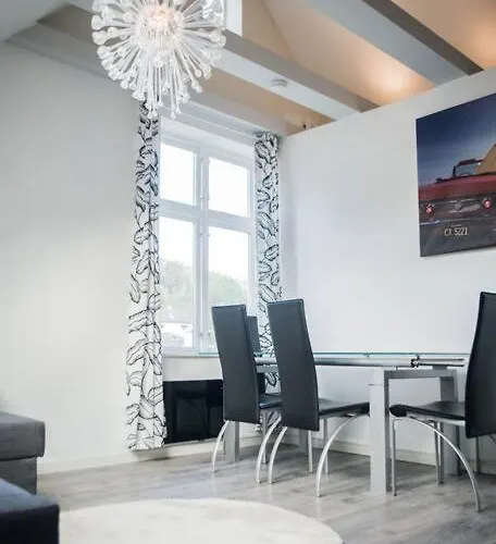 Modern 7 Min To Center *