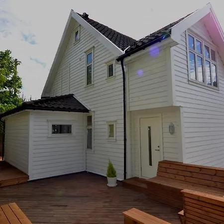 Modern 7 Min To Center Apartman